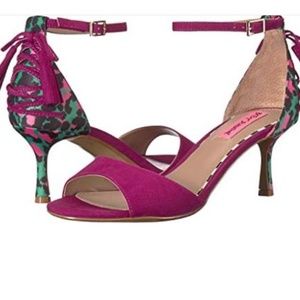 NEW Betsey Johnson Ressy Magenta Mul Lady Heels